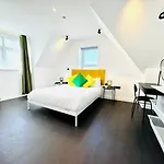 Big Penthouse - 3-Bedroom - 2-Bathroom - Sleeps 8