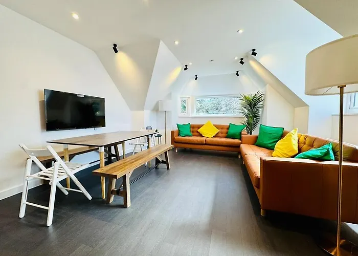 Big Penthouse - 3-Bedroom - 2-Bathroom - Sleeps 8