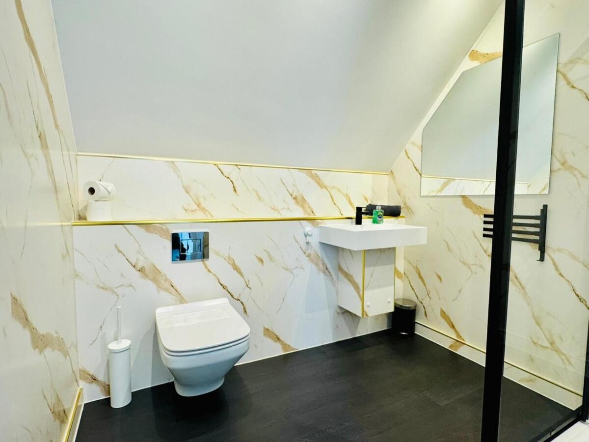 Big Penthouse - 3-bedroom - 2-bathroom - Sleeps 8 Bournemouth