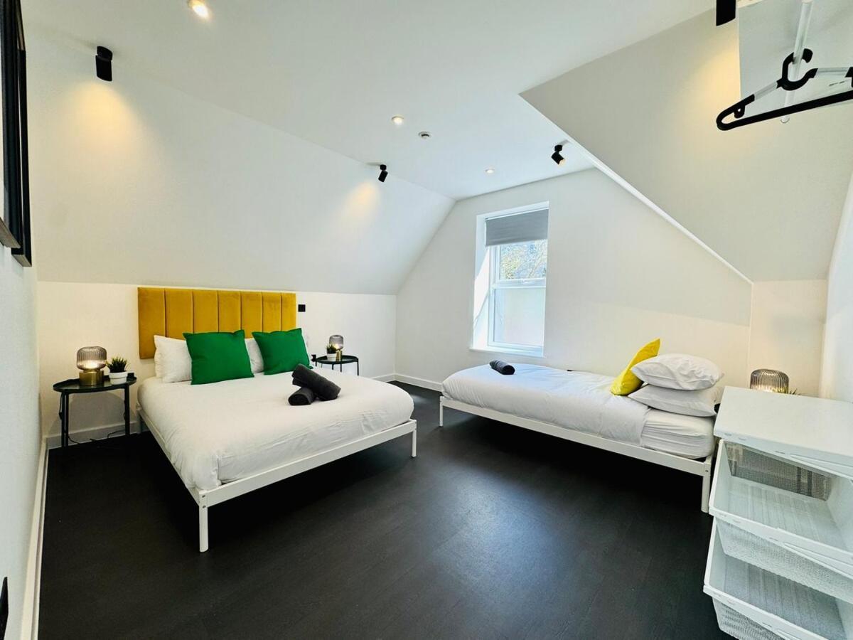 Apartment Big Penthouse - 3-bedroom - 2-bathroom - Sleeps 8 Bournemouth