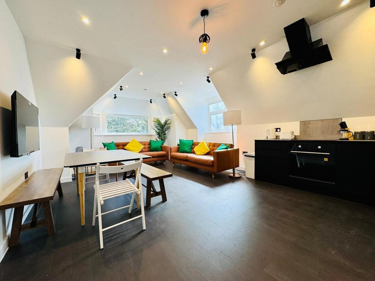 Big Penthouse - 3-bedroom - 2-bathroom - Sleeps 8 Bournemouth